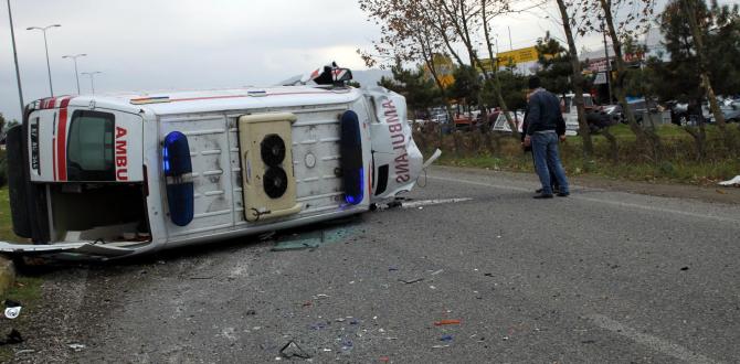 Zonguldak’ta Ambulans Otomobille Çarpıştı: 5 Yaralı